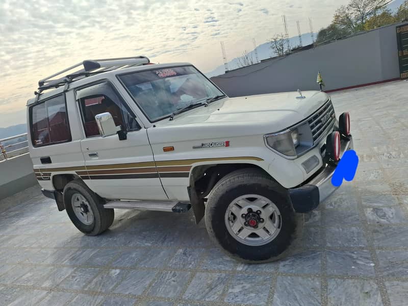 Toyota Land Cruiser 1991 4