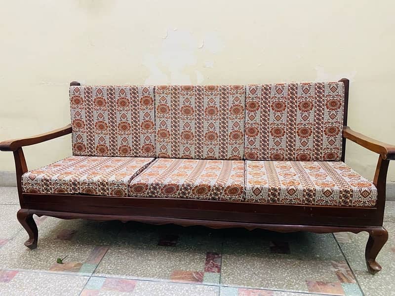 High quality wooden sofa set - 0,3,2,1,4,2,4,0,8,8,1 0