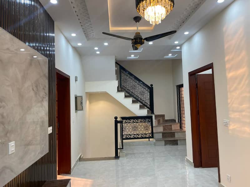 5 Marla Brand New Beautiful House for Sale in Phase 2 Bahria Orchard Lahore 6