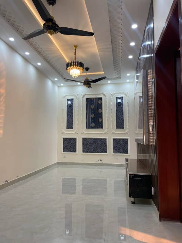 5 Marla Brand New Beautiful House for Sale in Phase 2 Bahria Orchard Lahore 11