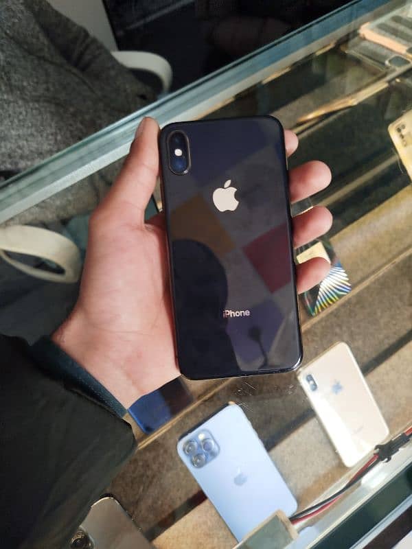 Iphone X . . . 256 GB just mobile color black no any fault 1