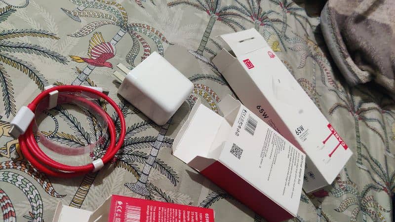 OnePlus Charger 65w 0