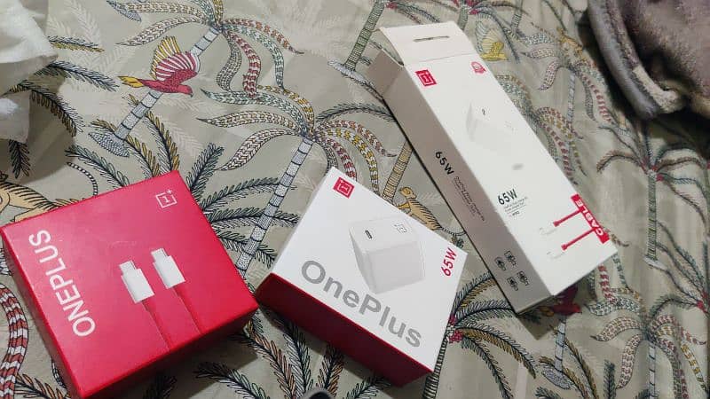 OnePlus Charger 65w 1