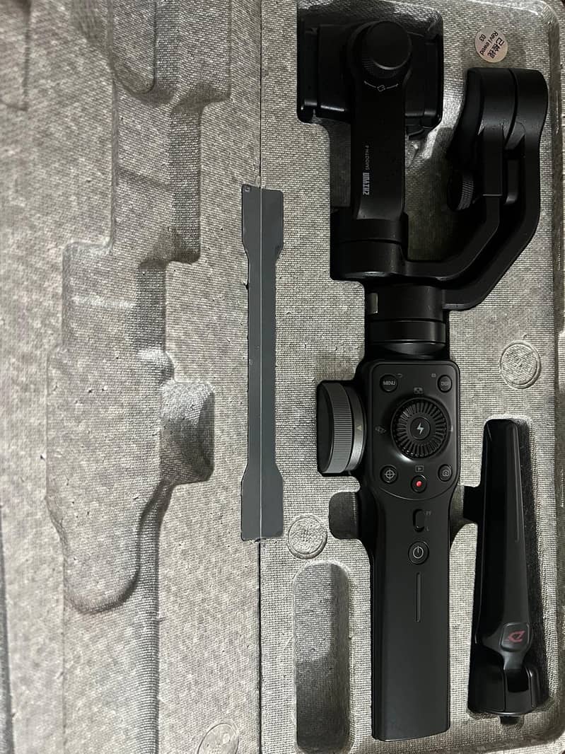 Zhiyun Smooth 4 Gimbal 0