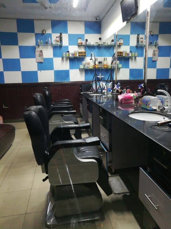 Need a Barber for gents Salon 1