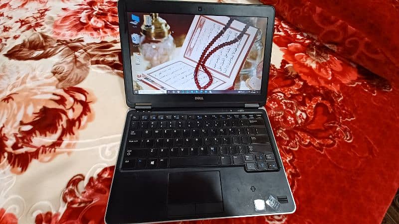 Dell Latitude Laptop in Good condition 2