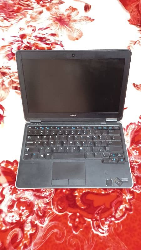 Dell Latitude Laptop in Good condition 5