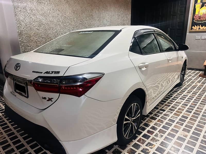 Toyota Corolla Altis 2021 5