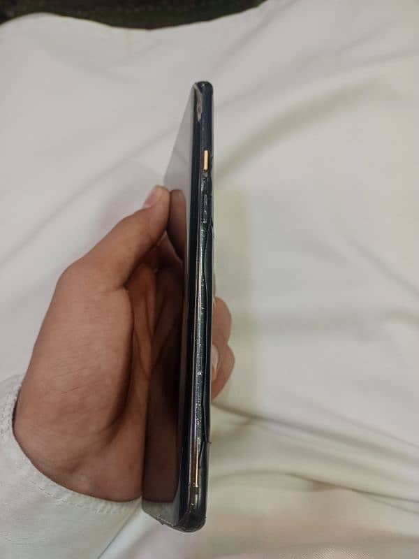 ONE PLUS 7T PRO MCLAREN ADDITION 12+7 GB RAM AND 256 GB ROM 4