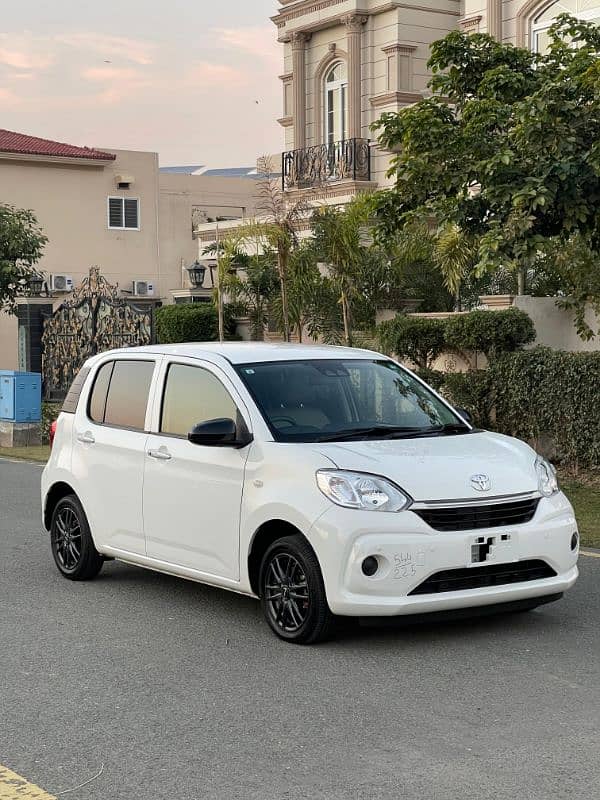 Toyota Passo X  Package 0