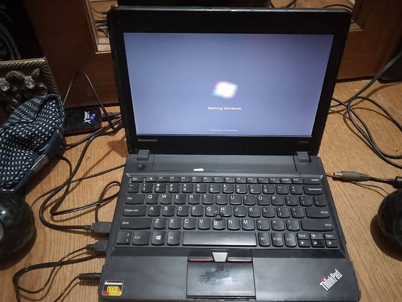 Lenovo laptop core i3 3rd generation 4Gb ram or 300GB 1