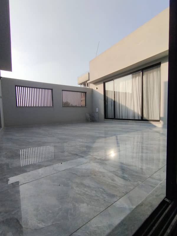 Dha Phase 6 Near Raya Fairways Commercial 1Kanal BRAND-NEW UPPER PORTION FOR RENT UNBELIEVABLE DEMAND 1