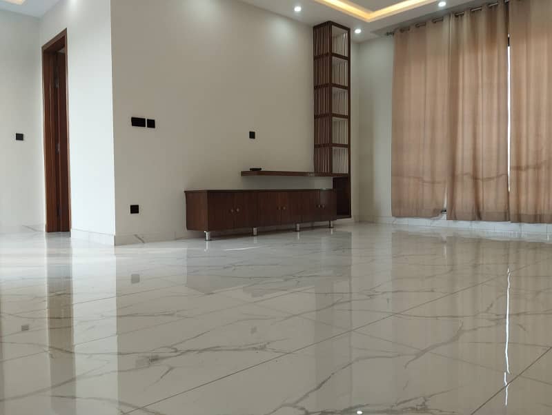 Dha Phase 6 Near Raya Fairways Commercial 1Kanal BRAND-NEW UPPER PORTION FOR RENT UNBELIEVABLE DEMAND 11