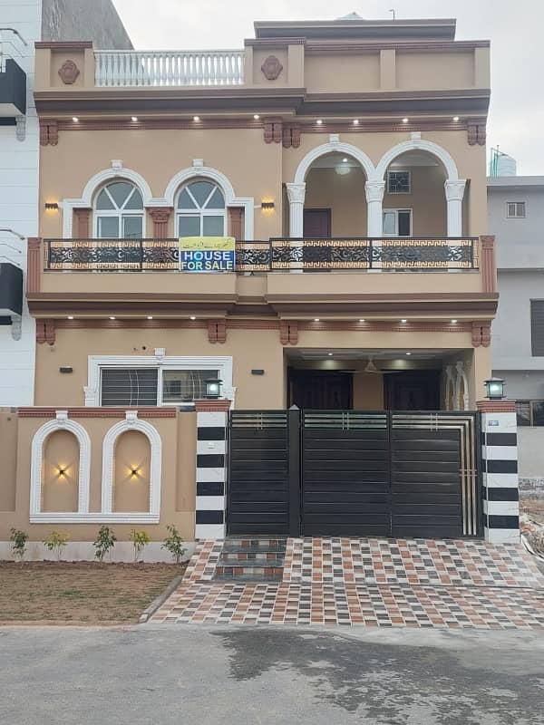 A 5 Marla Double Story Brand New House For Sale In A1 Block Central Park 0