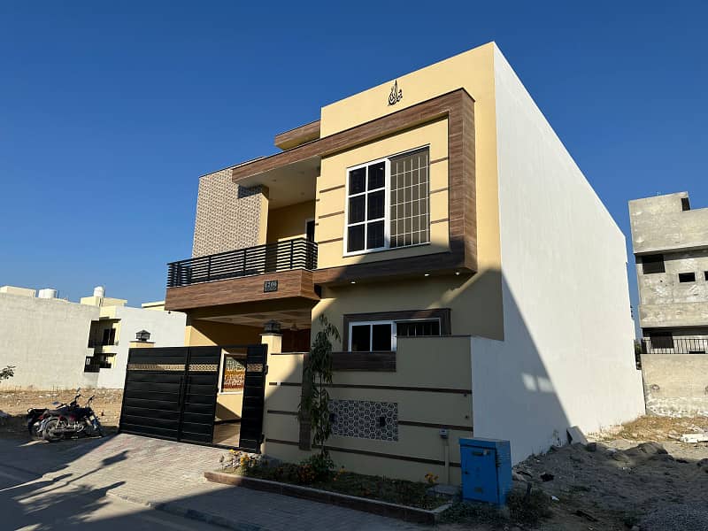 7 Marla Beautiful Design Double Storey House Available For Sale 1