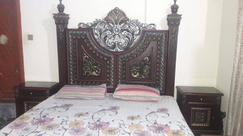 king size wooden bad with  two side table and dressing 5