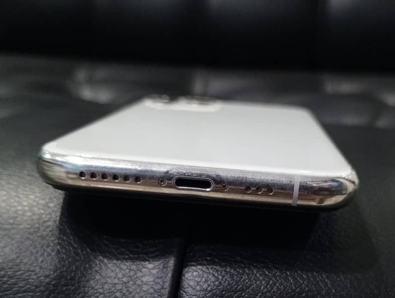 Iphone 11 pro - 256 GB 9/10 condition 0