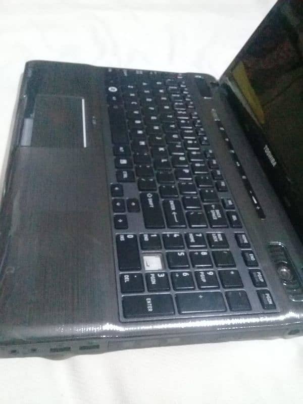 Toshiba satellite laptop core i7 2nd gen 7