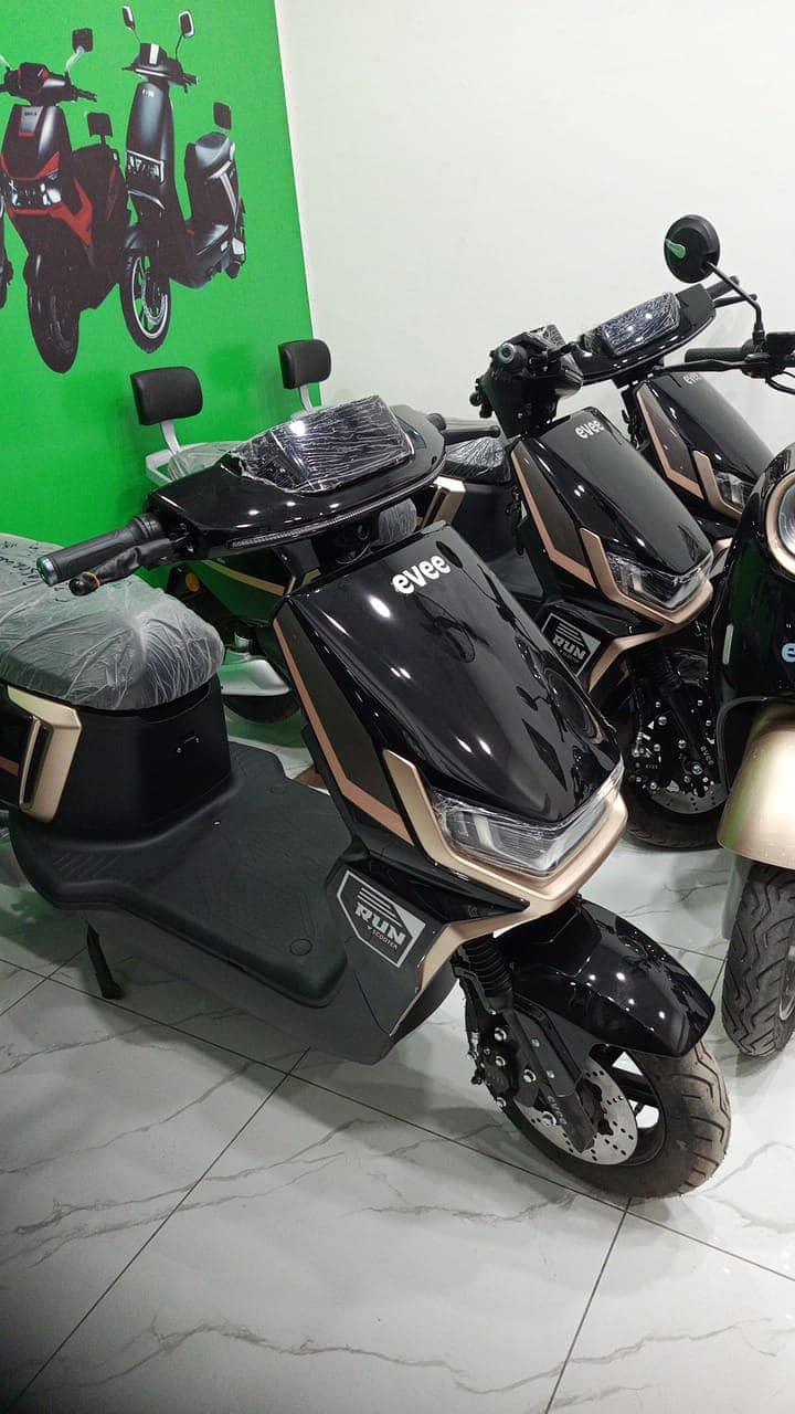 Evee GEN-Z | Brand New | Electric Scooty | Peshwar Road 2