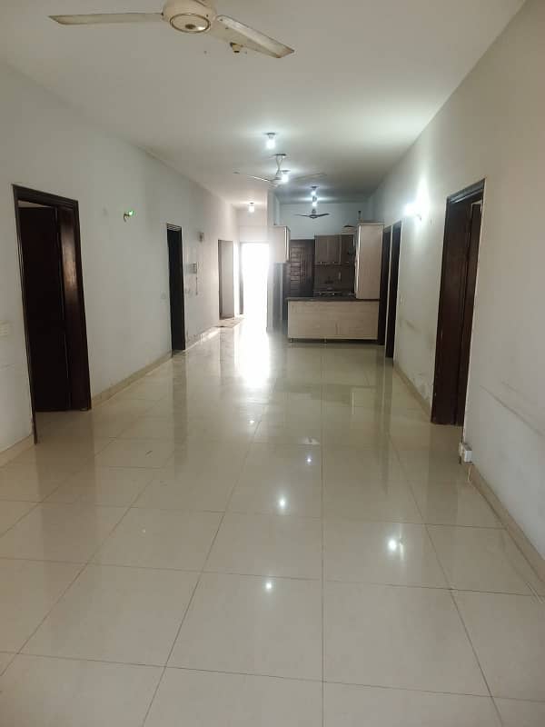 Clifton block 9, 2000 Sqft, Apartment for Sale. 0