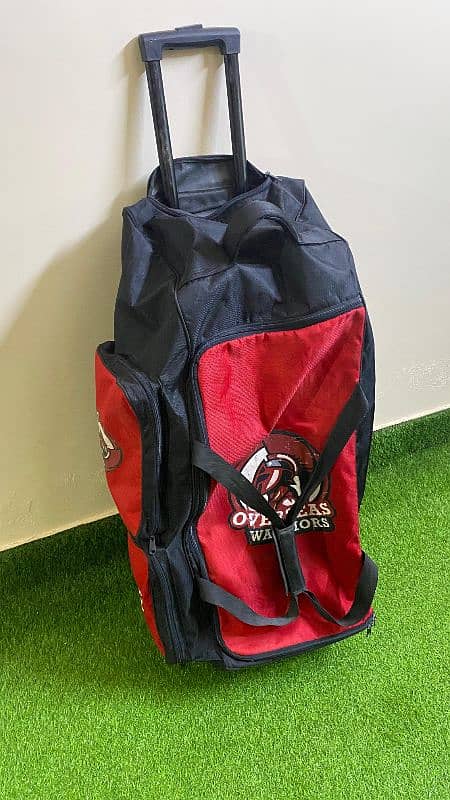 Orignal trolly kit bag used in kashmir premier league 1