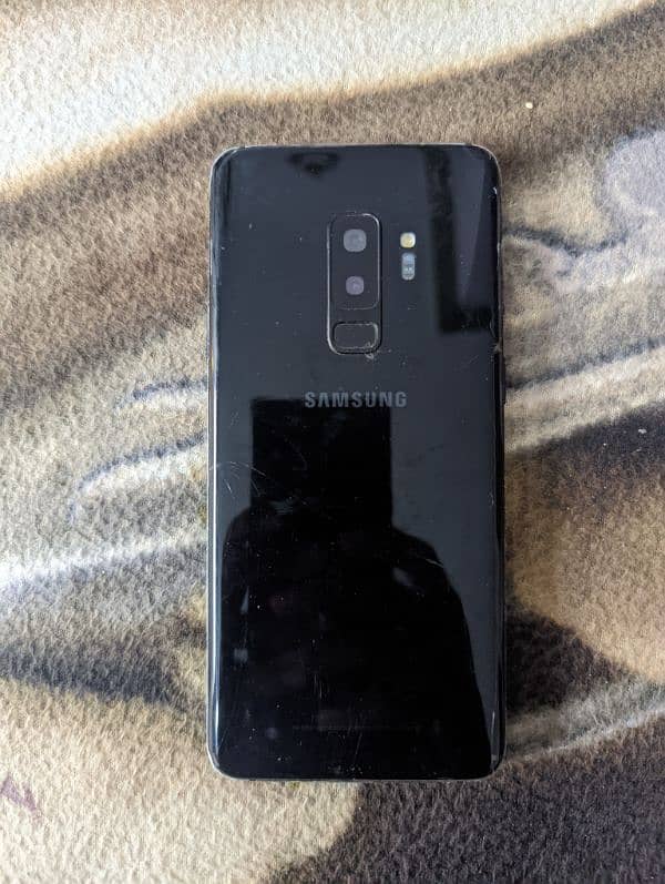 Samsung S9+ 6Gb Ram 64 GB memory. Snapdragon 845 processor 7