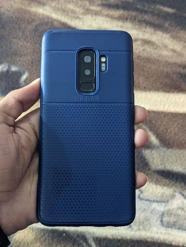 Samsung S9+ 6Gb Ram 64 GB memory. Snapdragon 845 processor 9