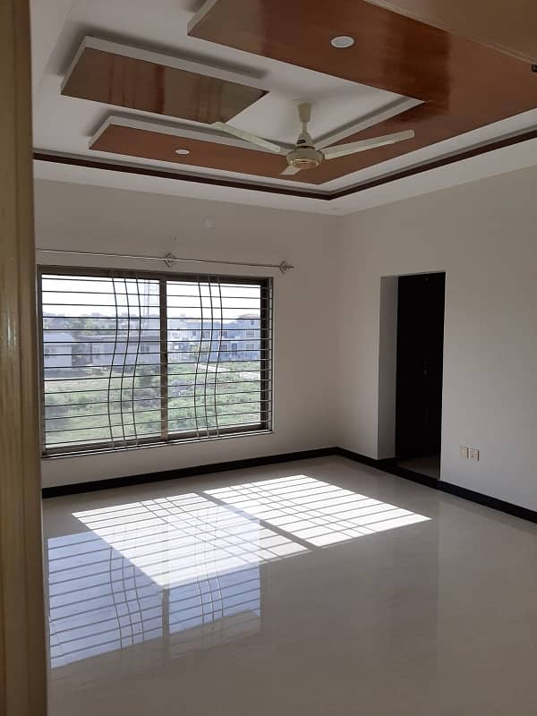 1 Kanal beautiful house upper portion Available for rent in Dha phase 2 Islamabad 4