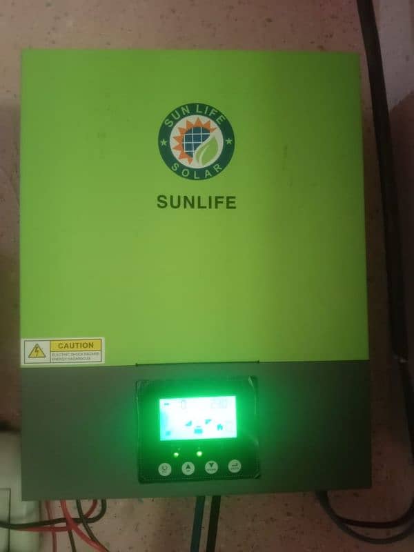 sunlife inverter 3200 and 4 JA solar panels 1