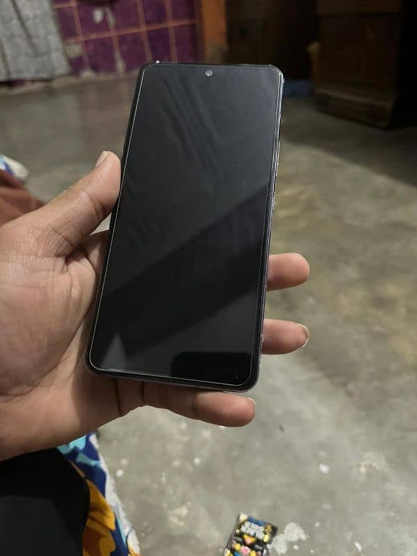 Vivo V27e 1