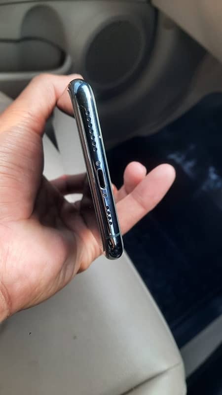 Iphone 11 pro max pta approved 256 4