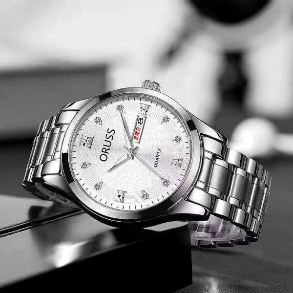 Men's analog watch best for you 0