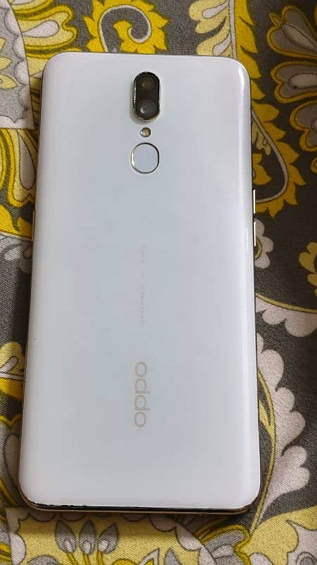 Oppo F11 8/256 Gb 10