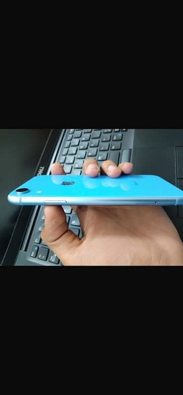 Iphone XR 64GB Non PTA Exchange Possible 2