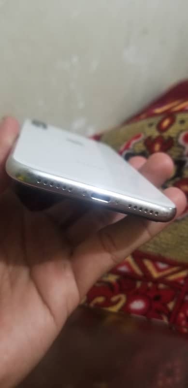 Iphone x 64 gb PTA Approved white color 1