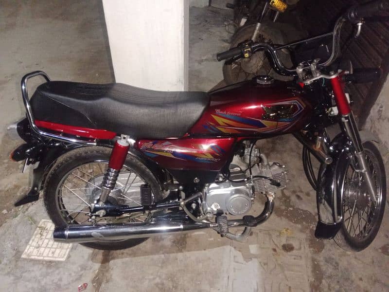 New bike urgent sale 2024 k October ki hy 0