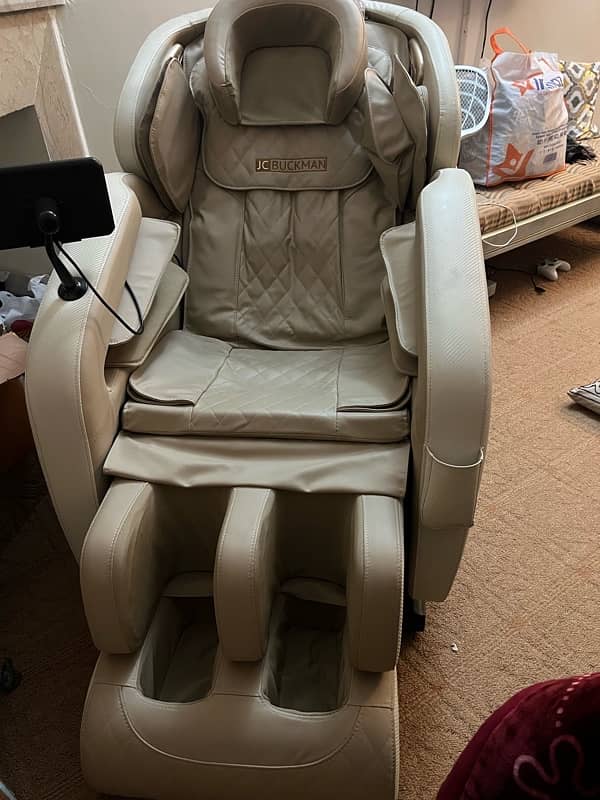 JC Buckman Massage Chair 1