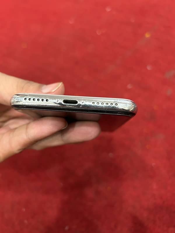 iphone X LLA model 256jb 1