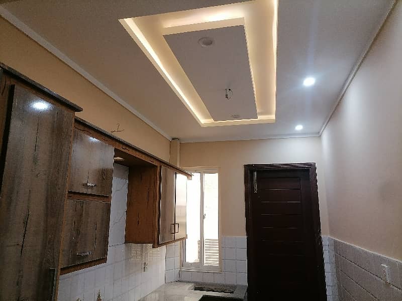 Prime Location Arbab Sabz Ali Khan Town Executive Lodges House Sized 3 Marla 29