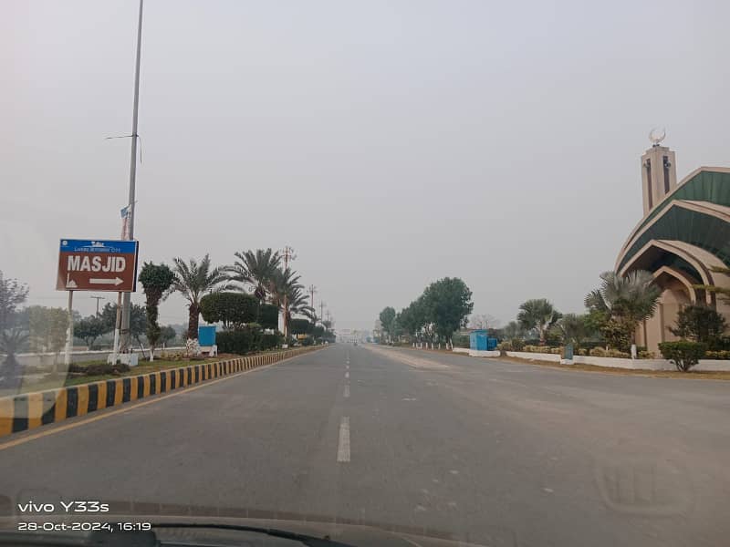 10 Marla On Ground Plot For Sale On 85 Feet Road In Lahore Motorway City 4