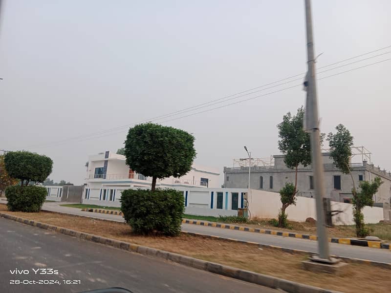 10 Marla On Ground Plot For Sale On 85 Feet Road In Lahore Motorway City 5