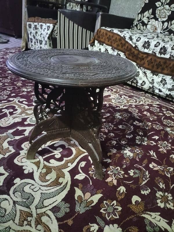 Handmade Sheesham Coffee Table - Classic Design 2