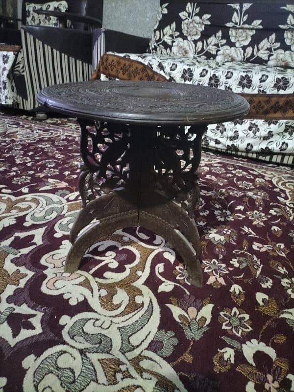 Handmade Sheesham Coffee Table - Classic Design 4