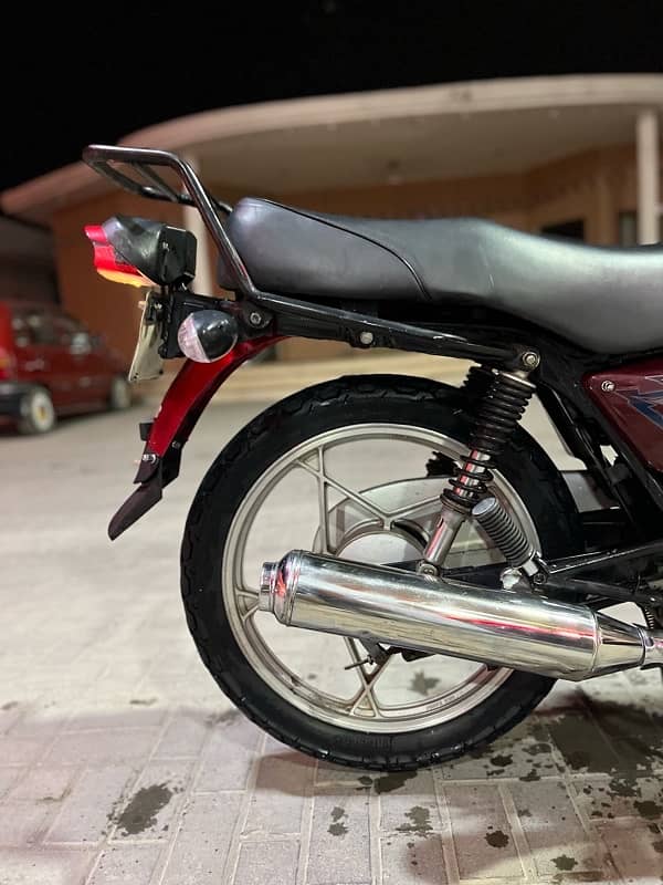 Suzuki | Gs 150| SE 10