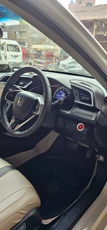 Honda Civic VTi 2021 12