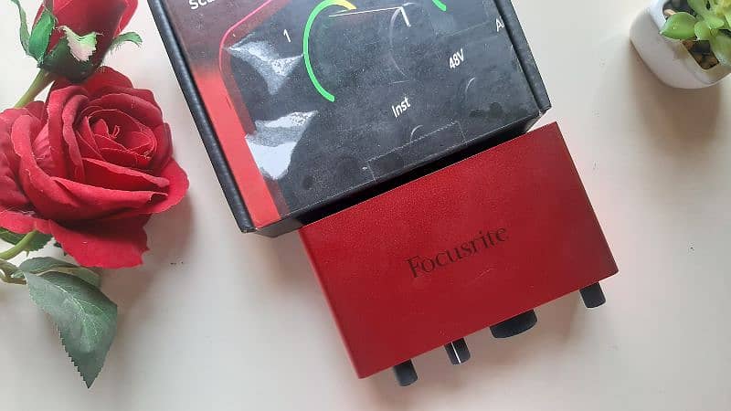 Focusrite Scarlett Solo 4th Gen 0