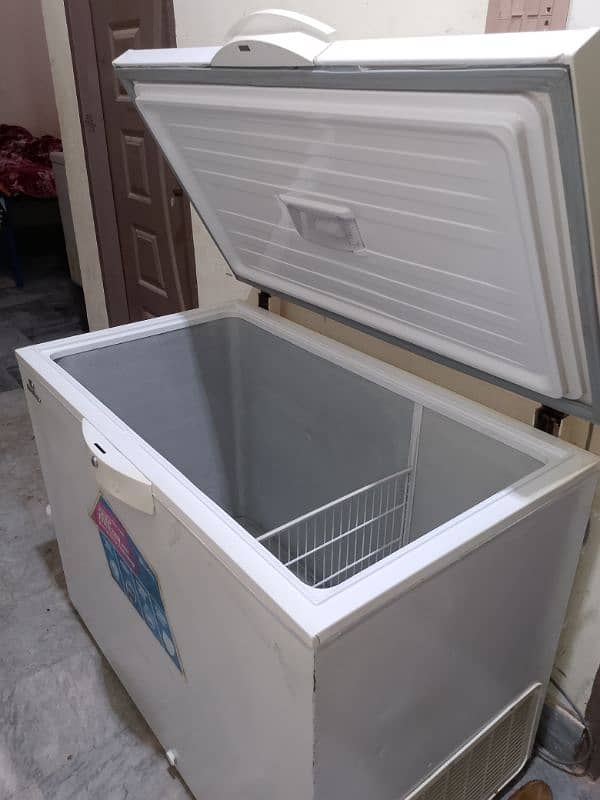 Dawlance deep freezer 03221345693 2