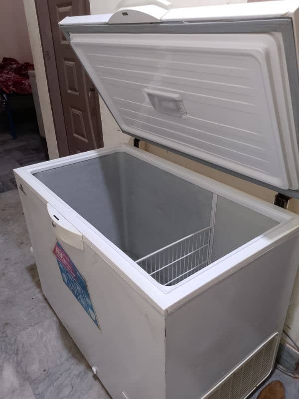 Dawlance deep freezer 03221345693 3