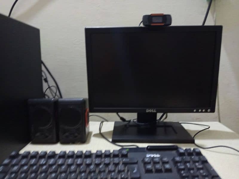 complete COMPUTER set  USED IN GOOD CONDITION 1