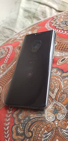 Huawei mate 20 pro 10.10 sirf back brack ha or non pta ha  baki all ok